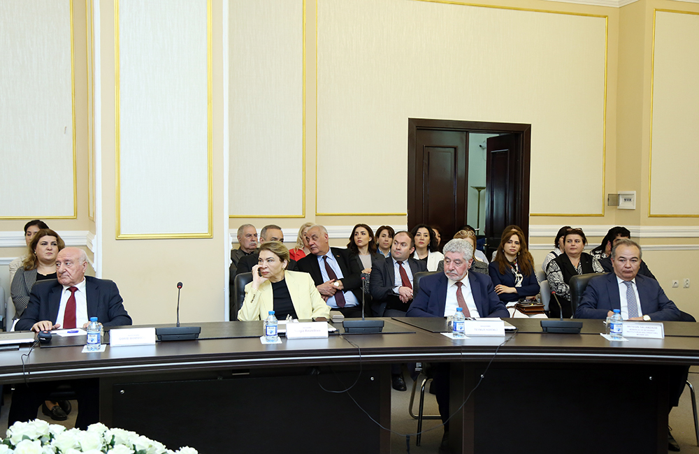 “Azərbaycan Milli Elmlər Akademiyası: Heydər Əliyevdən – İlham Əliyevə” mövzusunda elmi konfrans keçirilib