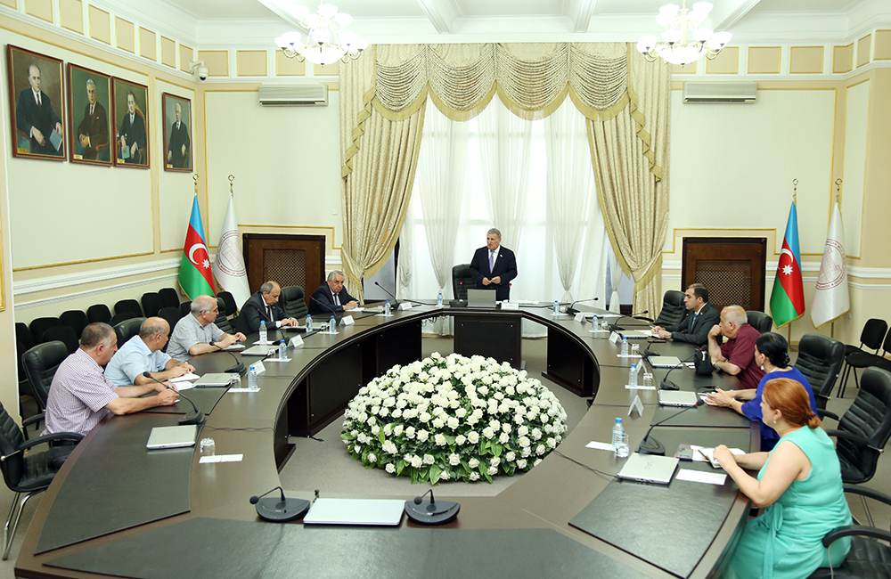 В НАНА создана комиссия по топонимам в Западном Азербайджане