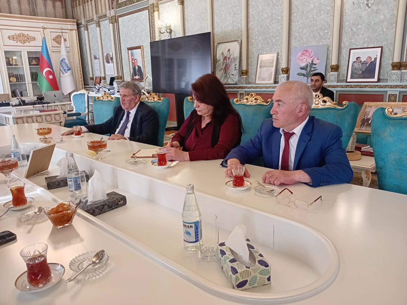 Akademik İsa Həbibbəyli Girne Amerikan Universitetinin rektoru ilə görüşüb