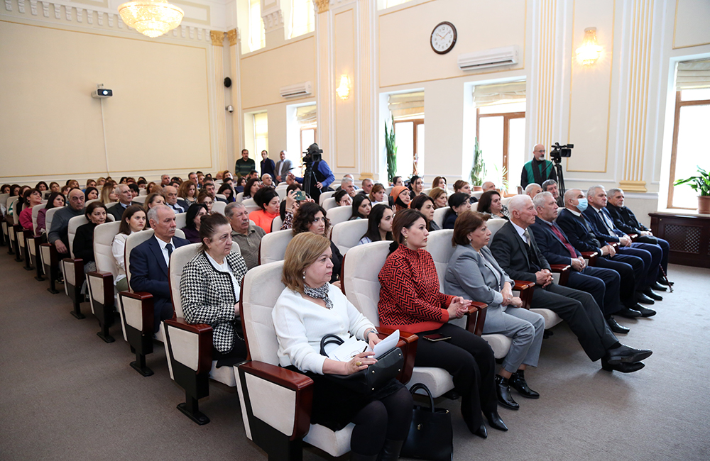 Состоялась научная конференция «Кямран Алиев: известный литературовед, незабываемый человек»