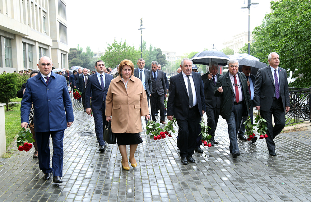 Коллектив НАНА почтил память общенационального лидера Гейдара Алиева