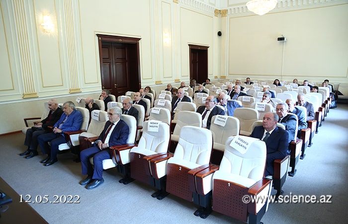 Academician Arif Hashimov met with active and corresponding members of the Division of Physical, Mathematical and Technical Sciences