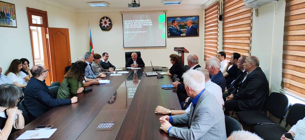 Elmi seminarda Volqa çayının Xəzərə təsiri barəsində məruzə dinlənilib