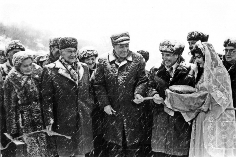 Xalqa bağışlanmış ömürdən anlar: 1982-ci il