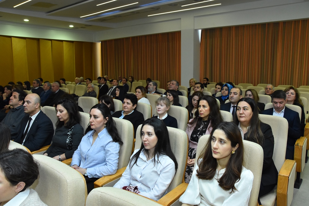 AMEA Fizika-Riyaziyyat və Texnika Elmləri Bölməsinin Ümumi yığıncağında illik hesabatlar müzakirə edildi