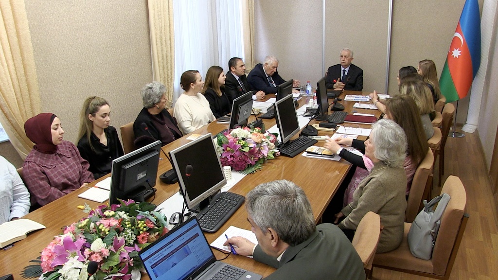 AMEA-nın Gəncə Bölməsində 27 Mart  - “Elm günü” münasibətilə dəyirmi masa
