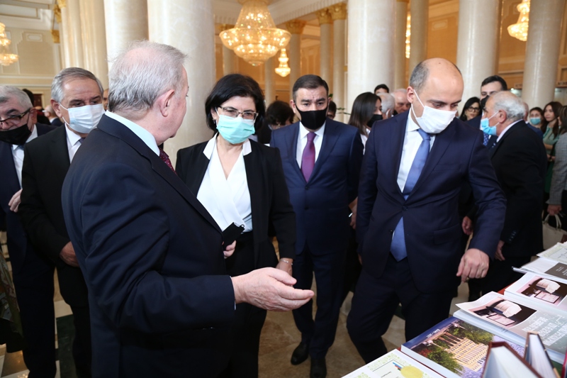 The opening of the exhibition of scientific achievements of the Academy took place