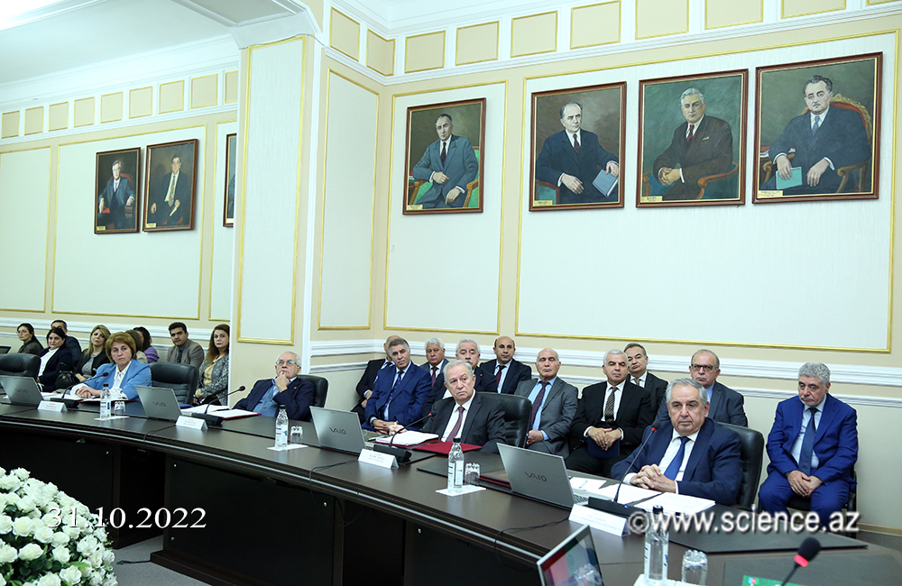 На заседании Президиума НАНА были обсуждены вопросы, связанные с реорганизацией структуры