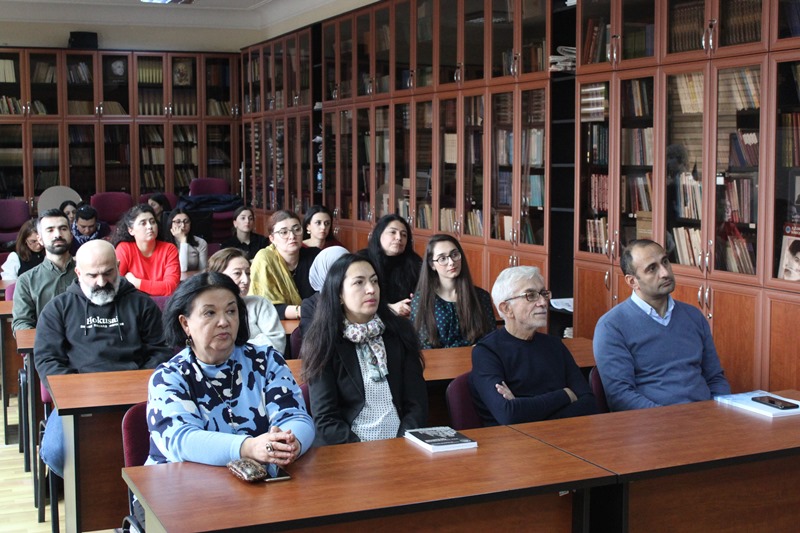 Şərqşünaslıq İnstitutunda “Abbasqulu ağa Bakıxanovun yaradıcılığında mənəvi-əxlaqi dəyərlərin təcəssümü” mövzusunda elmi seminar keçirilib