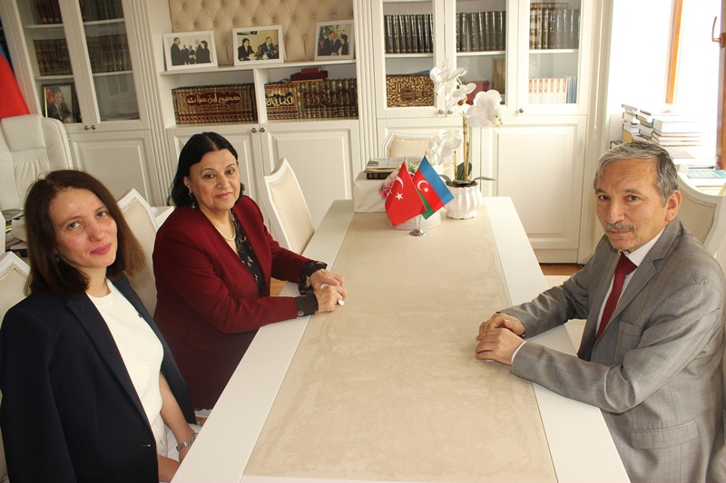 Türkiyəli professor Şərqşünaslıq İnstitutunda mühazirə oxuyub