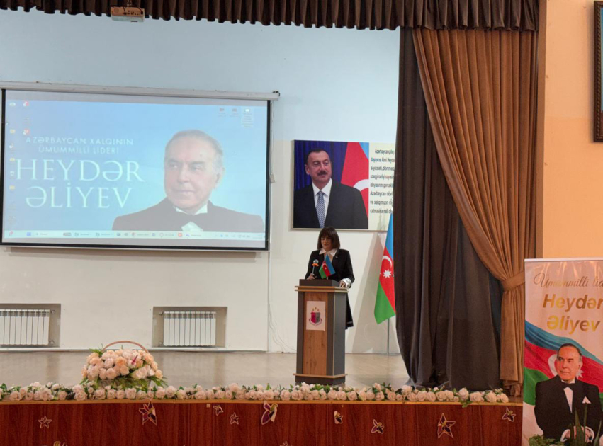 Ana dilimizin hamisi: Elitar Gimnaziyada Ulu Öndərin irsi öyrənilir