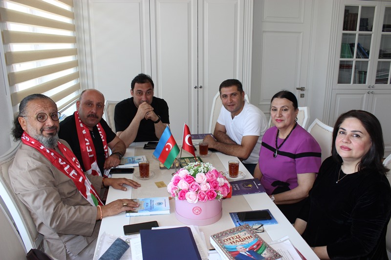 Şərqşünaslıq İnstitutunda tanınmış türkiyəli yazıçılarla görüş keçirilib