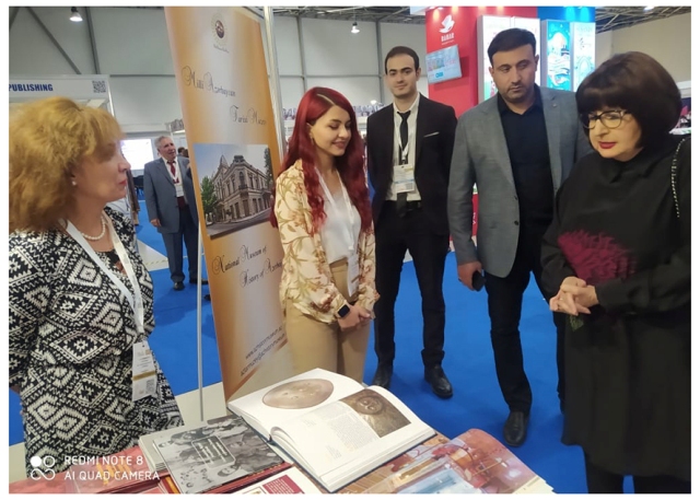 Tarix Muzeyinin nəşrləri VIII Bakı Beynəlxalq Kitab Sərgisində nümayiş olunur