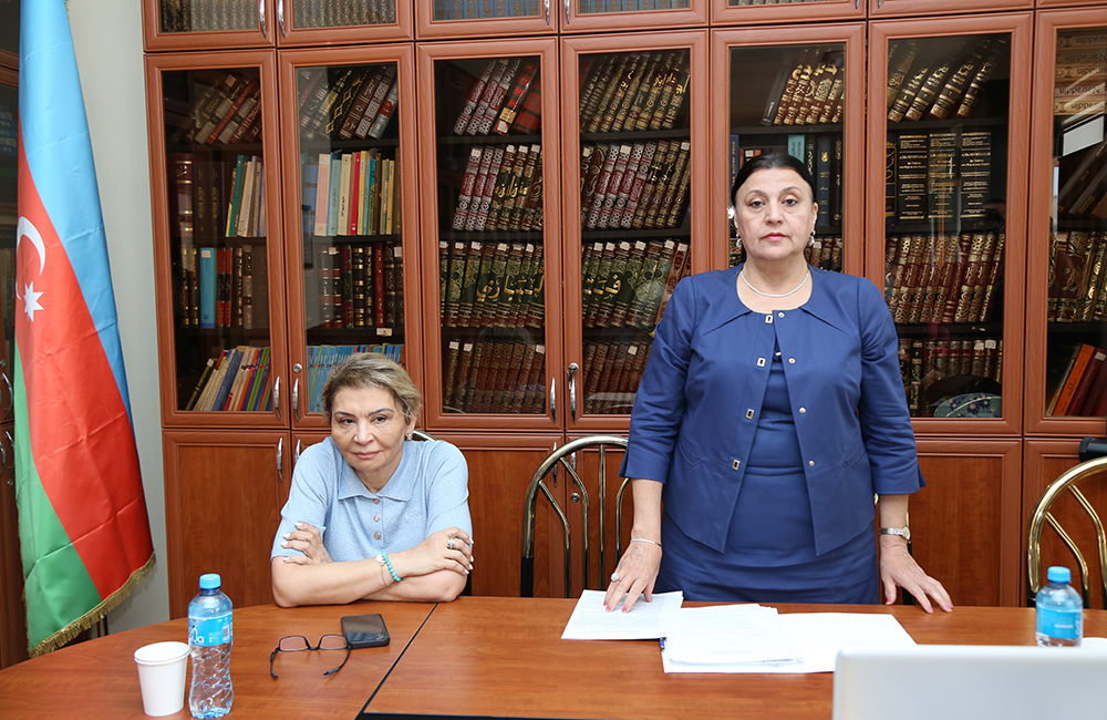 İctimai Elmlər Bölməsinin Elmi şurasının iclasında süni intellektə dair məruzə dinlənilib