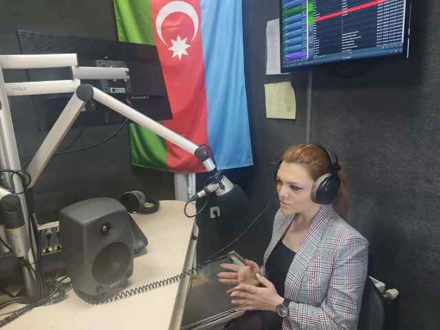 Radiasiya Problemləri İnstitutunun gənc alimi İctimai radioda çıxış edib