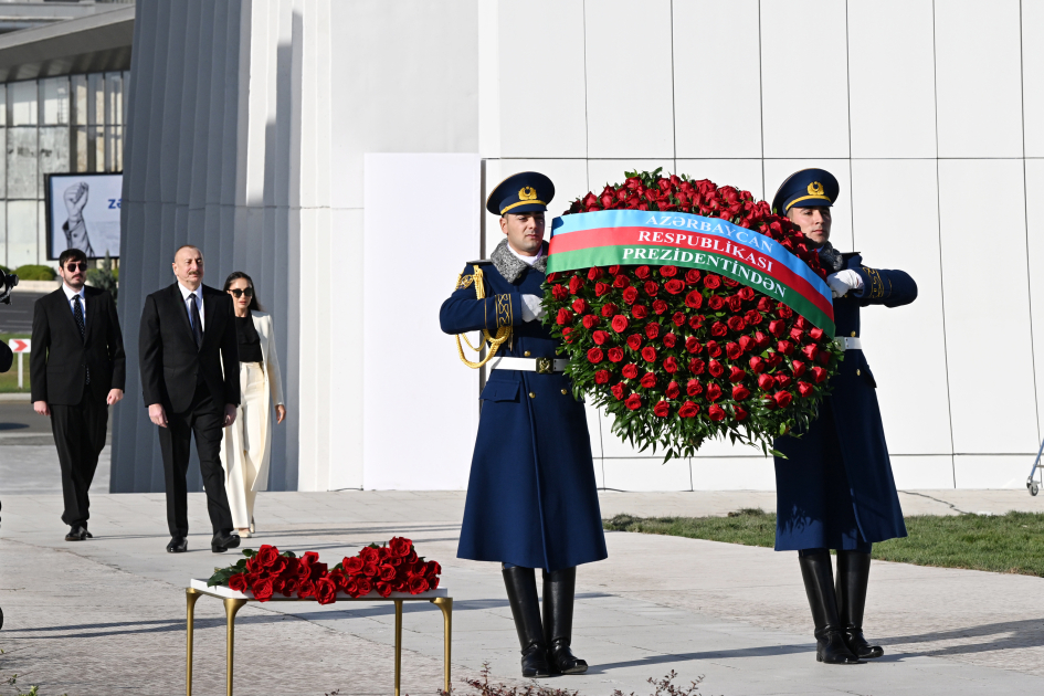 Prezident İlham Əliyev Bakıda Zəfər parkının açılışında iştirak edib