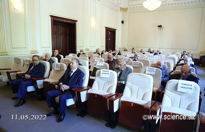 Academician Arif Hashimov met with full and corresponding members of the Departments of Earth and Chemical Sciences of ANAS