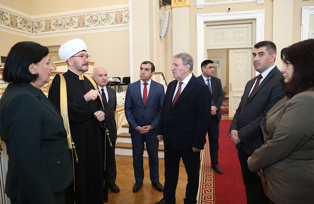 Academician Isa Habibbeyli met the Chairman of the Religious Board of Muslims of the Russian Federation