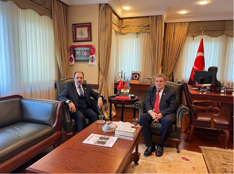 Академик Иса Габиббейли посетил посольство Турецкой Республики в Азербайджане и выразил соболезнования в связи с многочисленными жертвами землетрясения