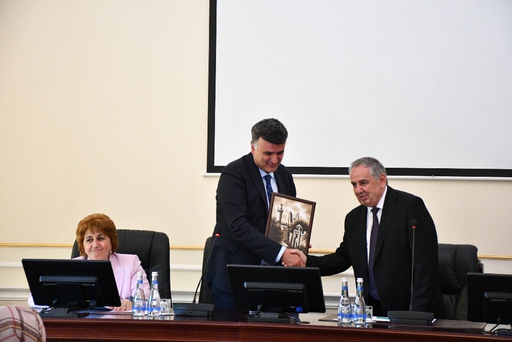 A meeting with TUBITAK Vice President Ahmed Yozgatligil took place at ANAS