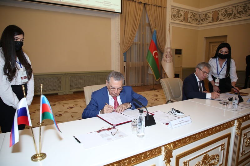 "Azerbaijan-Russia Roadmap for Cooperation in Science, Innovation and Education" signed between ANAS and RAS