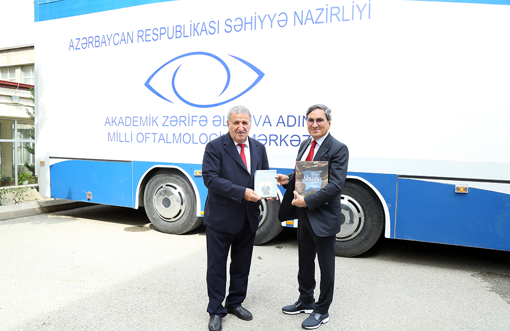 AMEA Rəyasət Heyəti aparatının əməkdaşları üçün ödənişsiz göz müayinəsi həyata keçirilib