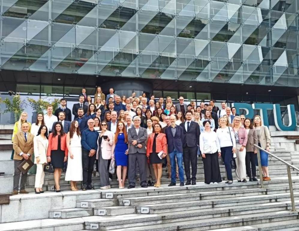 Azərbaycanlı alim beynəlxalq konfransda uzunömürlülüklə bağlı tədqiqatlarını təqdim edib