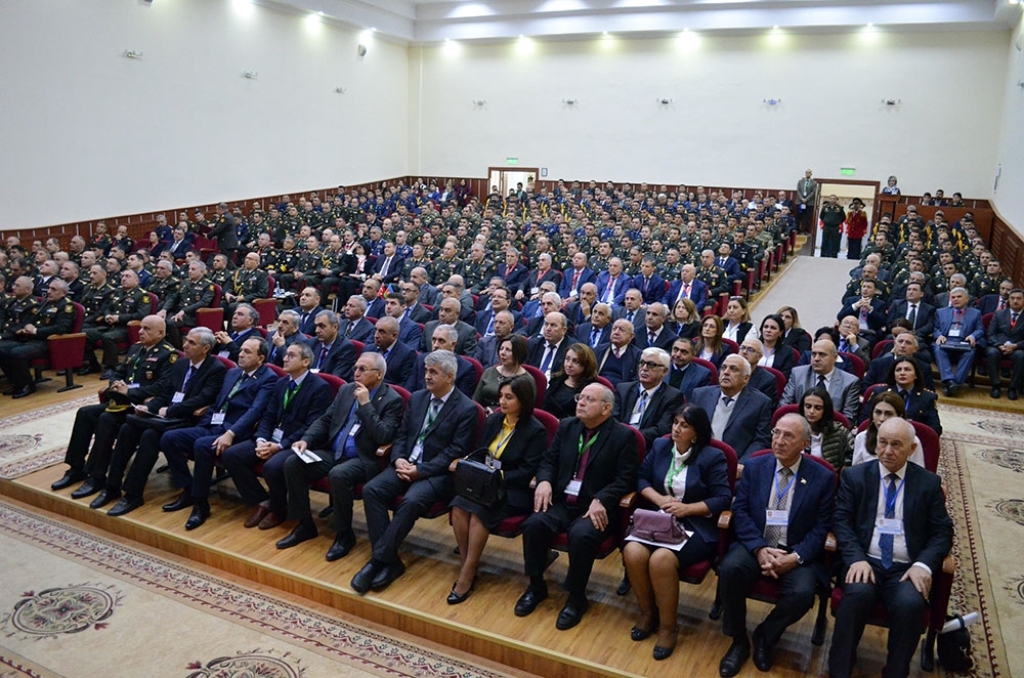 Akademik İsa Həbibbəyli “Vətən müharibəsi: 44 günlük zəfər salnaməsi” mövzusunda konfransda iştirak edib
