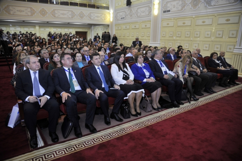 “Biologiyada elmi nailiyyətlər və çağırışlar” mövzusunda beynəlxalq konfransın açılışı olub