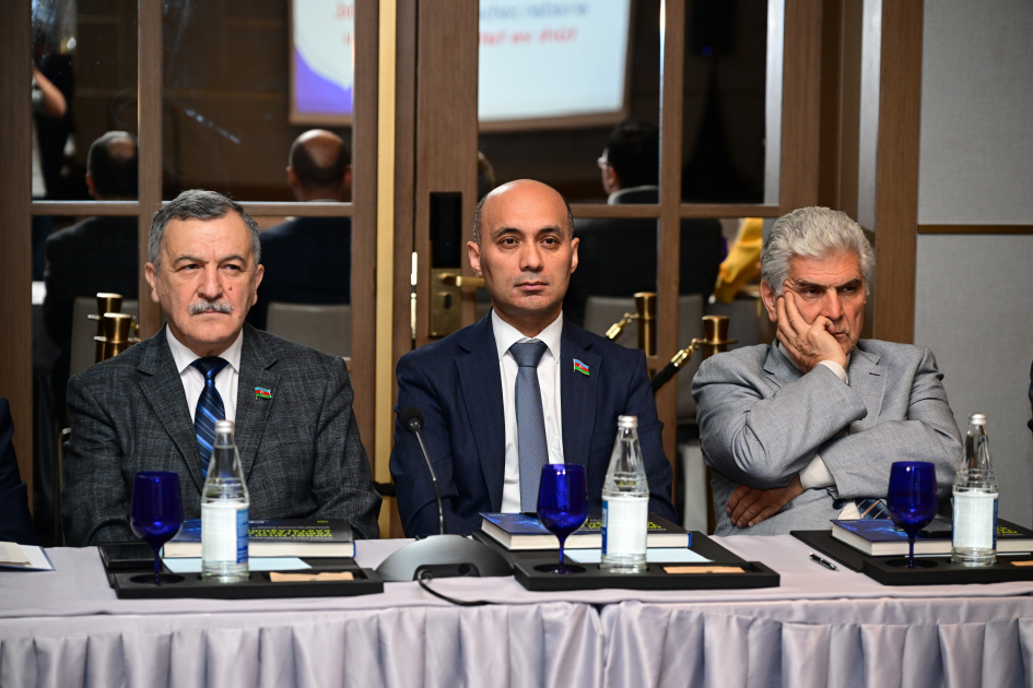 Erməni orta məktəblərində nifrət nitqi və tarixi faktların saxtalaşdırılmasına dair kitabın təqdimatı olub