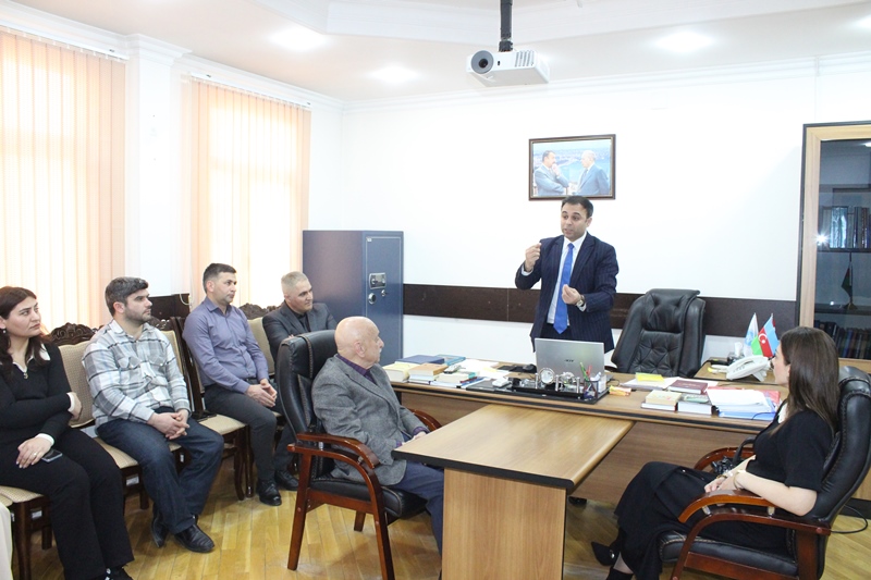 Folklor İnstitutunda Sumqayıt Dövlət Universitetinin tələbələrinin elmi-tədqiqat təcrübəsi davam edir