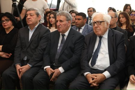 Akademik İsa Həbibbəyli Səməd Vurğunun və Rəsul Rzanın anım tədbirində iştirak edib