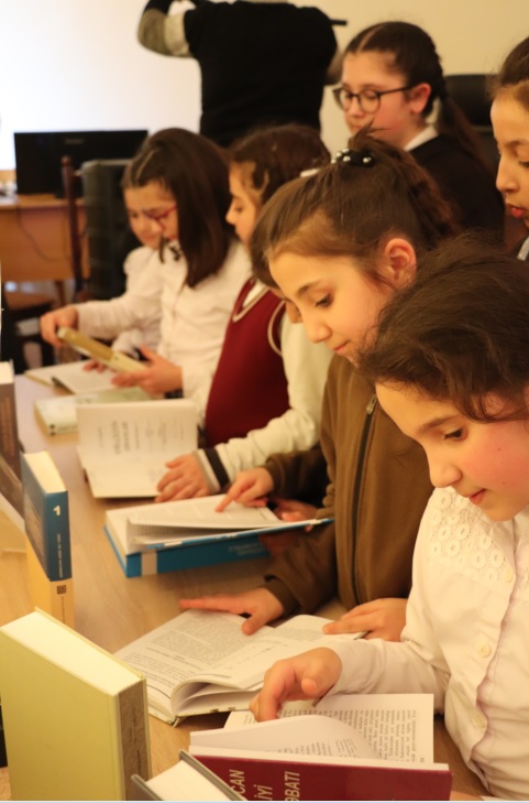 Əlyazmalar İnstitutunda Beynəlxalq Ana Dili gününə həsr olunmuş tədbir keçirilib
