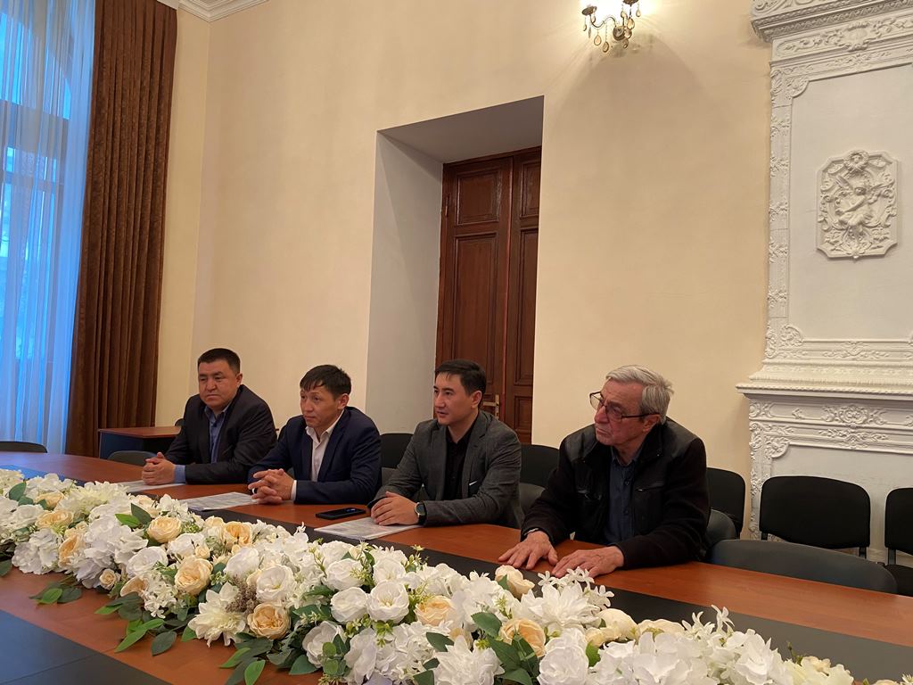Neft və Qaz İnstitutu ilə Qazaxıstanın Taraz Regional Universiteti arasında müqavilə imzalanıb