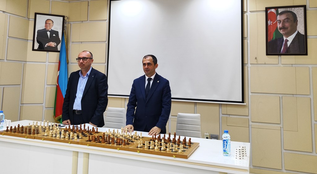 Coğrafiya İnstitutunda Ulu Öndər Heydər Əliyevin xatirəsinə həsr olunmuş şahmat turnirinin açılışı keçirilib