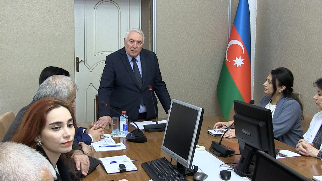 Gəncə Bölməsində Müstəqillik Gününə həsr olunmuş dəyirmi masa keçirilib