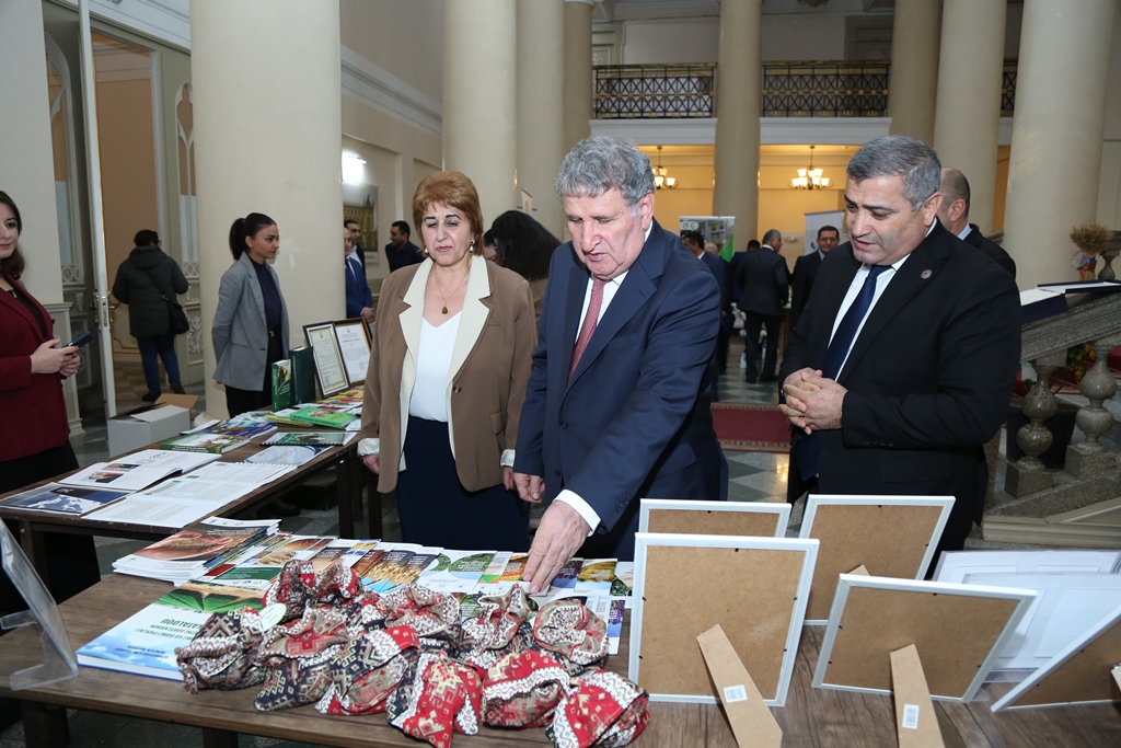 AMEA-nın Biologiya və Tibb Elmləri Bölməsi və Lənkəran Regional Elmi Mərkəzi illik hesabat veriblər