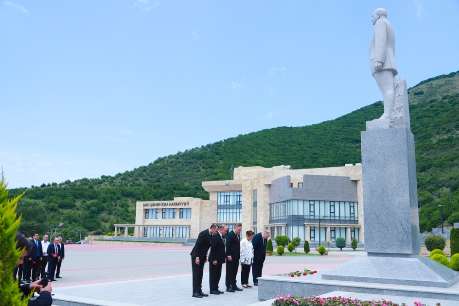Şəkidə Xalq şairi Bəxtiyar Vahabzadənin 100 illik yubileyinə həsr olunmuş beynəlxalq elmi konfrans başa çatıb