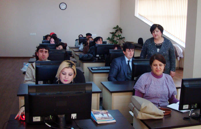 В регионах продолжаются учебные курсы по ИКТ