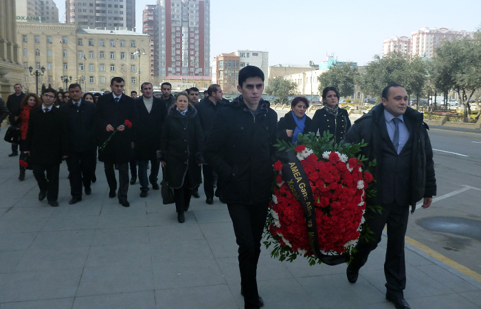Members of the Council of young scientists and specialists visited "Khojaly"  statue