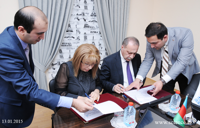 Подписано соглашение о сотрудничестве между Институтом прав человека НАНА и Фондом знания