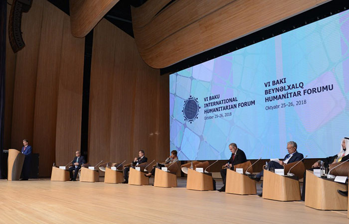 VI Bakı Beynəlxalq Humanitar Forumunun birinci plenar sessiya “Təhsil və elm insan kapitalının inkişafı kontekstində” mövzusuna həsr olunub